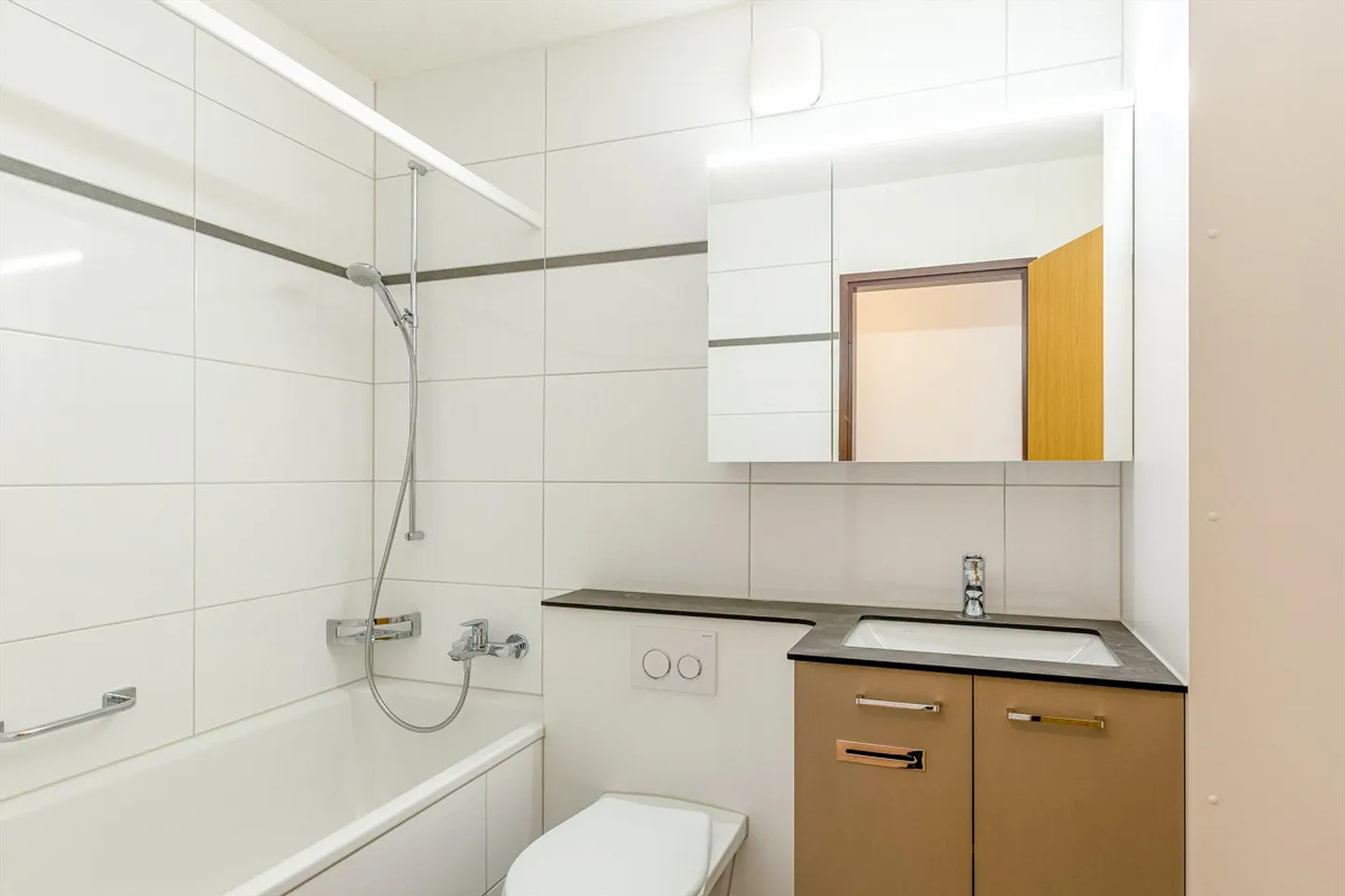 Charmante Wohnung in Suhr - Foto 6 von 8