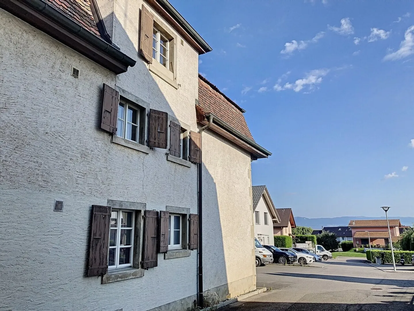 For rent? Spacious storage space of approximately 63 m² in Cugy - Photo 2 of 3