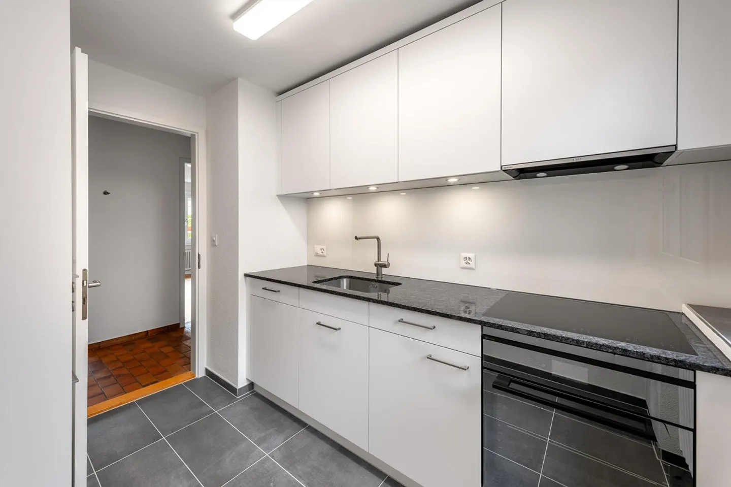 Modernes Apartment mit Balkon - Foto 1 von 10