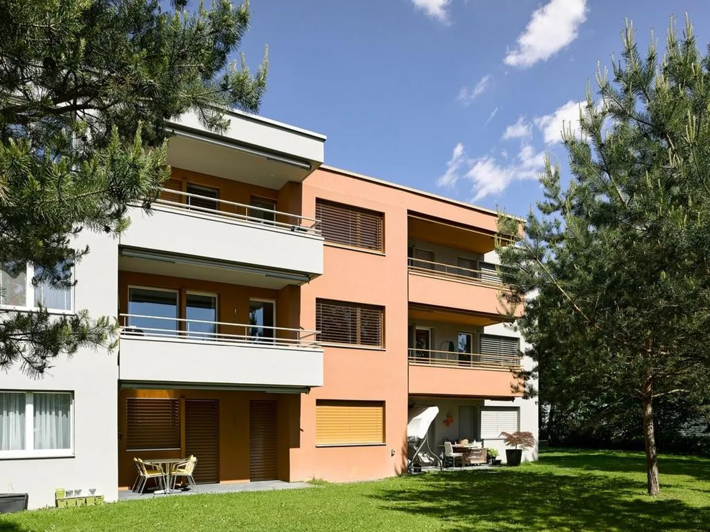 Hire without deposit - living in green surroundings - Photo 1 of 11