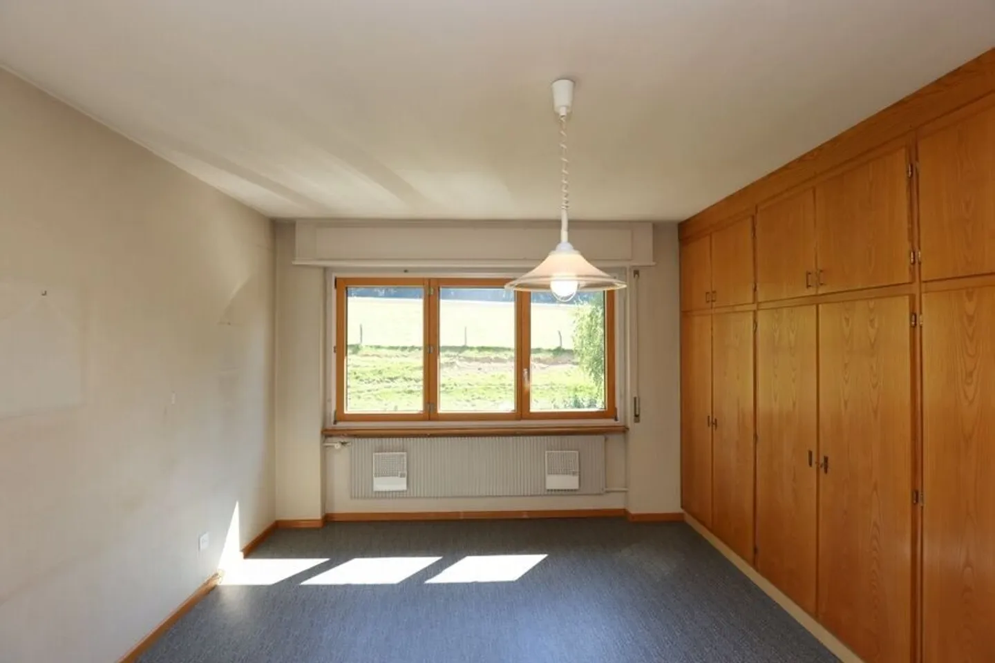 Geräumige Familienvilla mit Wohnung - Foto 8 von 13