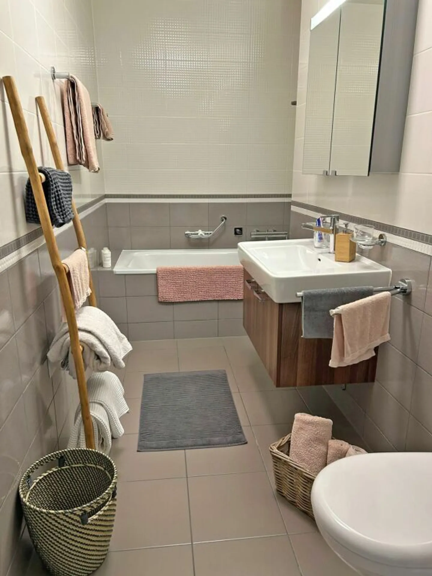 Bel appartamento di 2,5 locali a Nyon con parcheggio - Foto 16 di 16