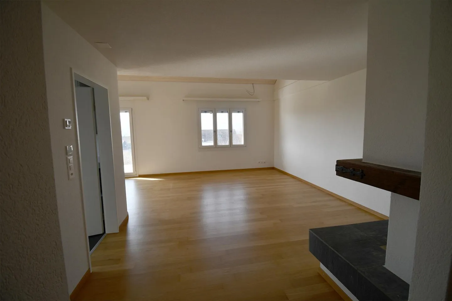 Appartement 5.5 pièces rénové de haute qualité et attrayant (maisonette), dans - Photo 3 sur 31