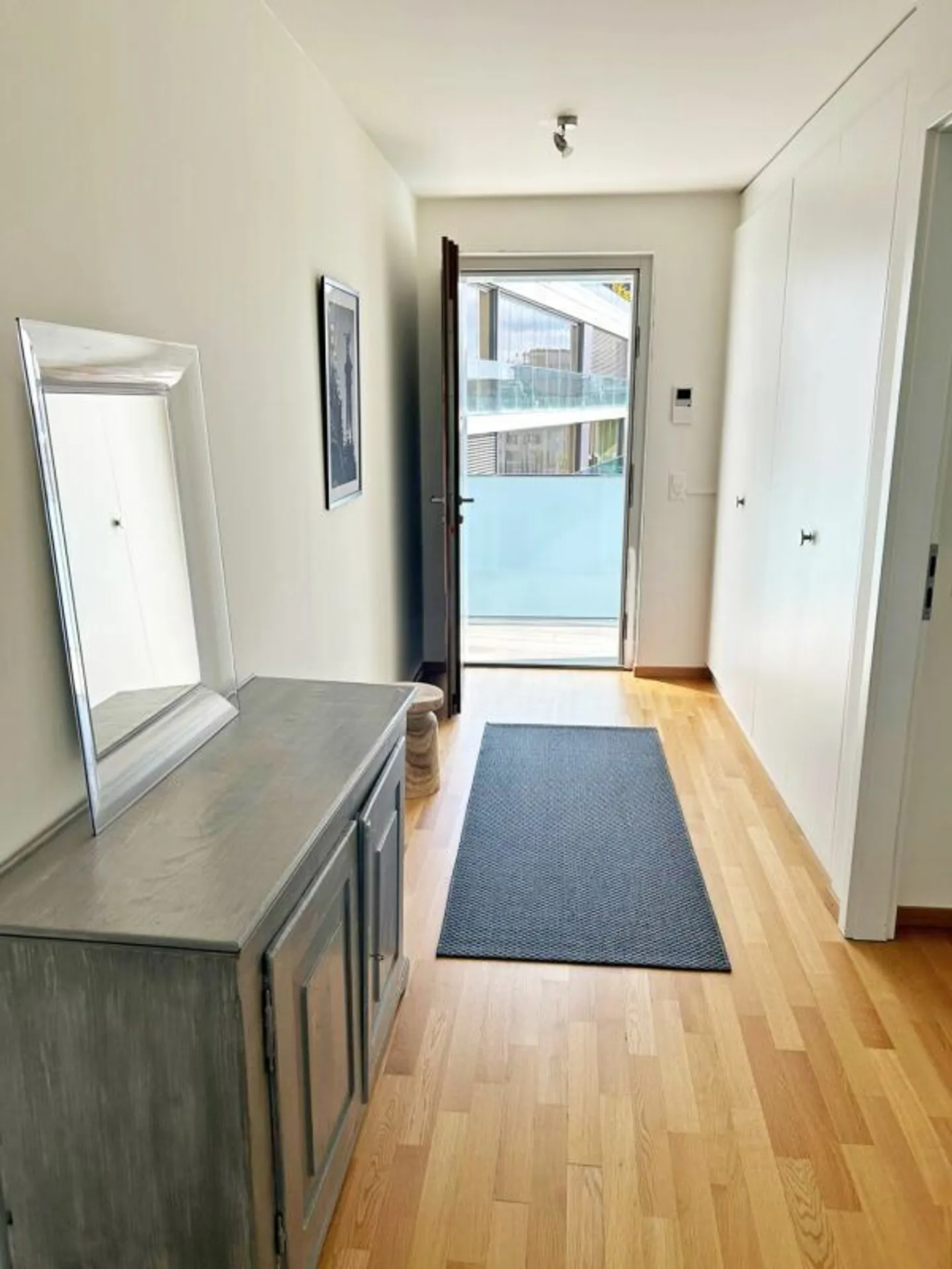 Bel appartamento di 2,5 locali a Nyon con parcheggio - Foto 10 di 16