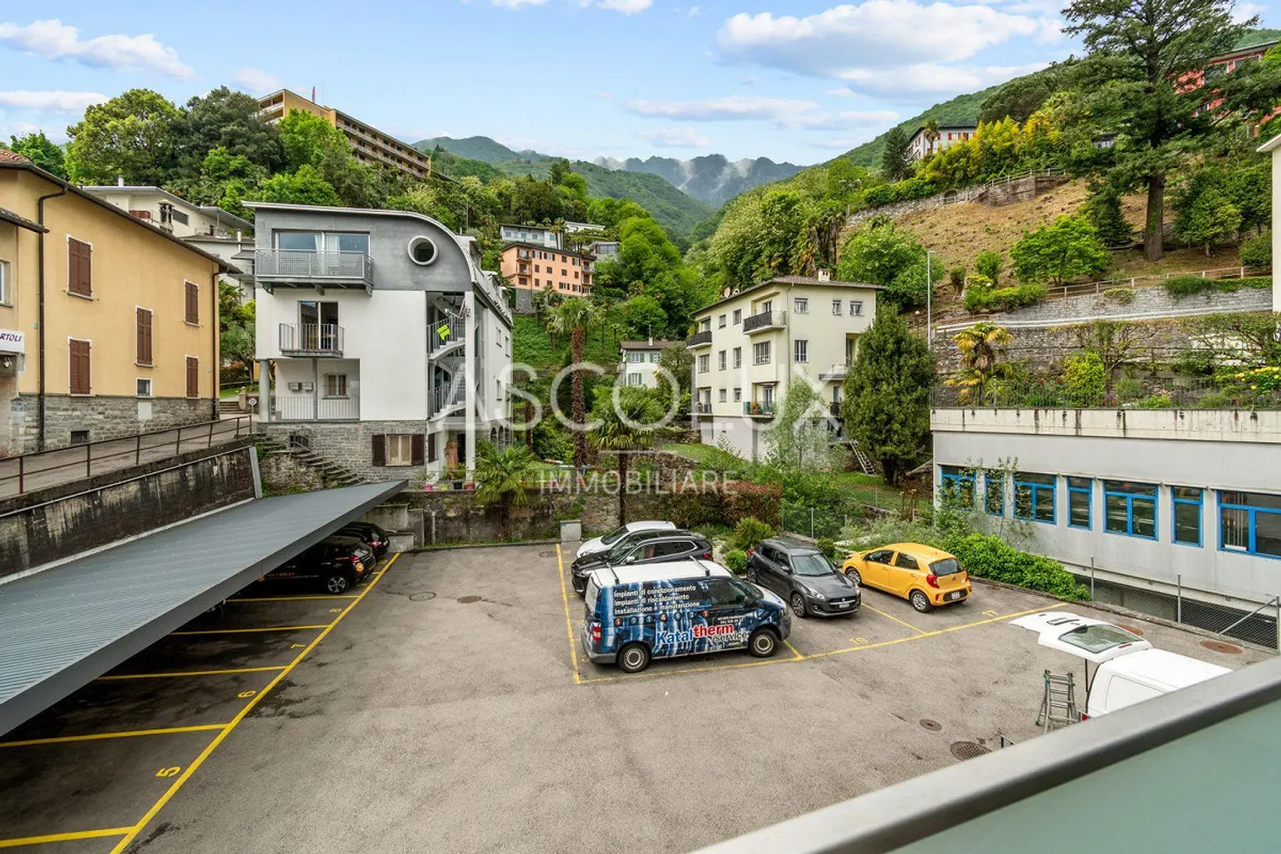 Appartement de 2.5 pièces avec grande terrasse - Photo 8 sur 15