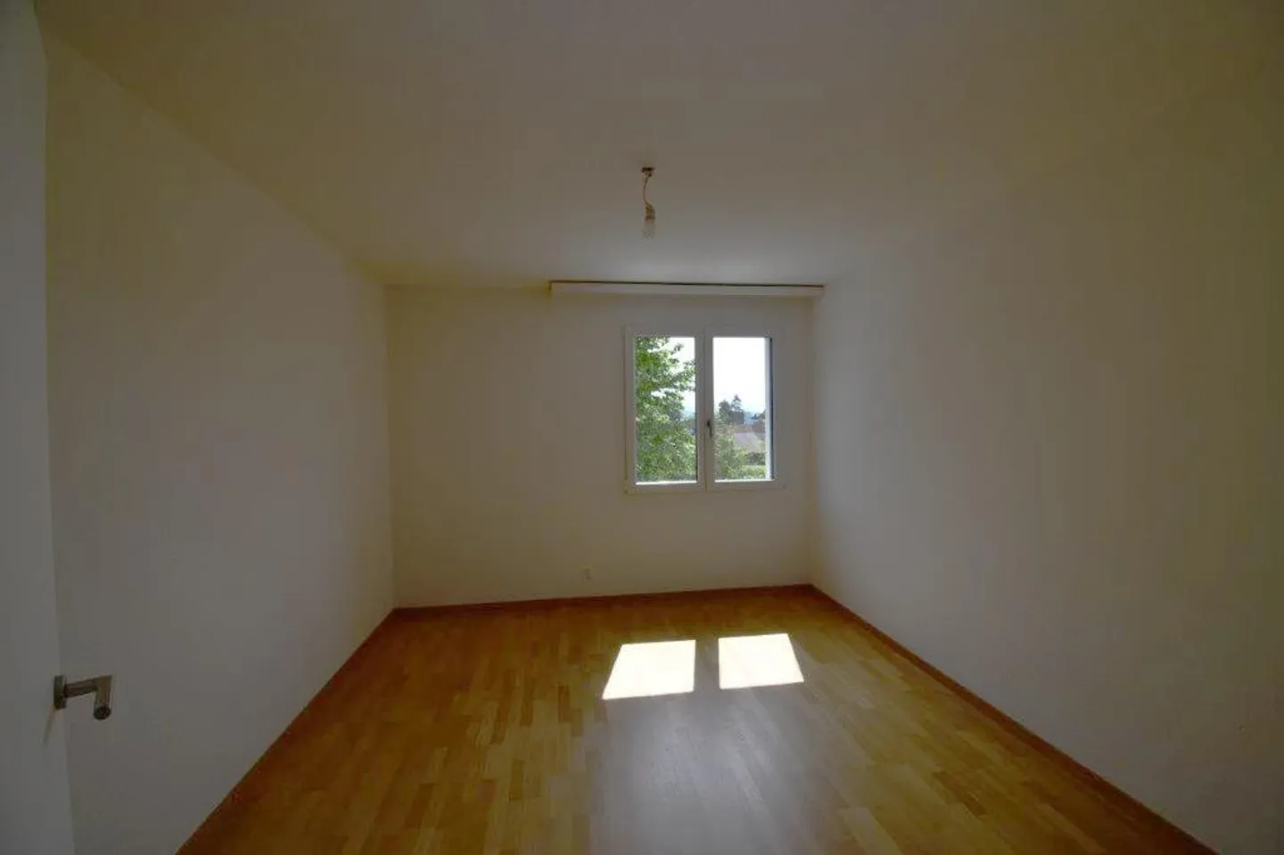Appartement 5.5 pièces rénové de haute qualité et attrayant (maisonette), dans - Photo 17 sur 31
