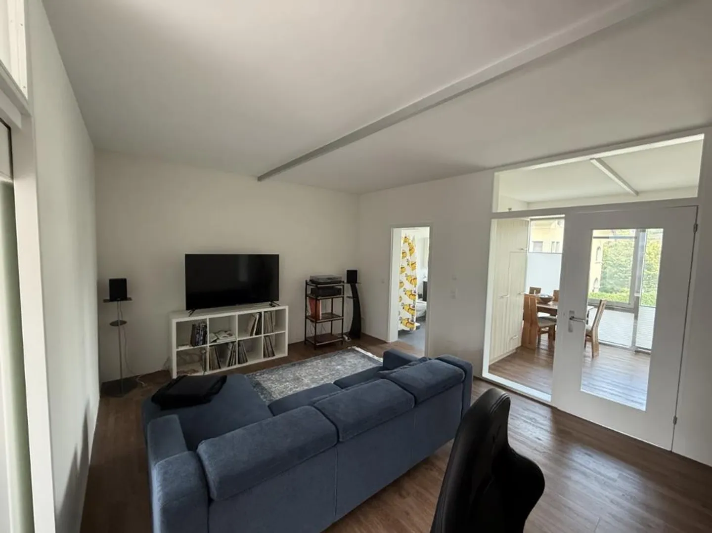Appartement moderne de 2,5 pièces à louer - Photo 2 sur 5