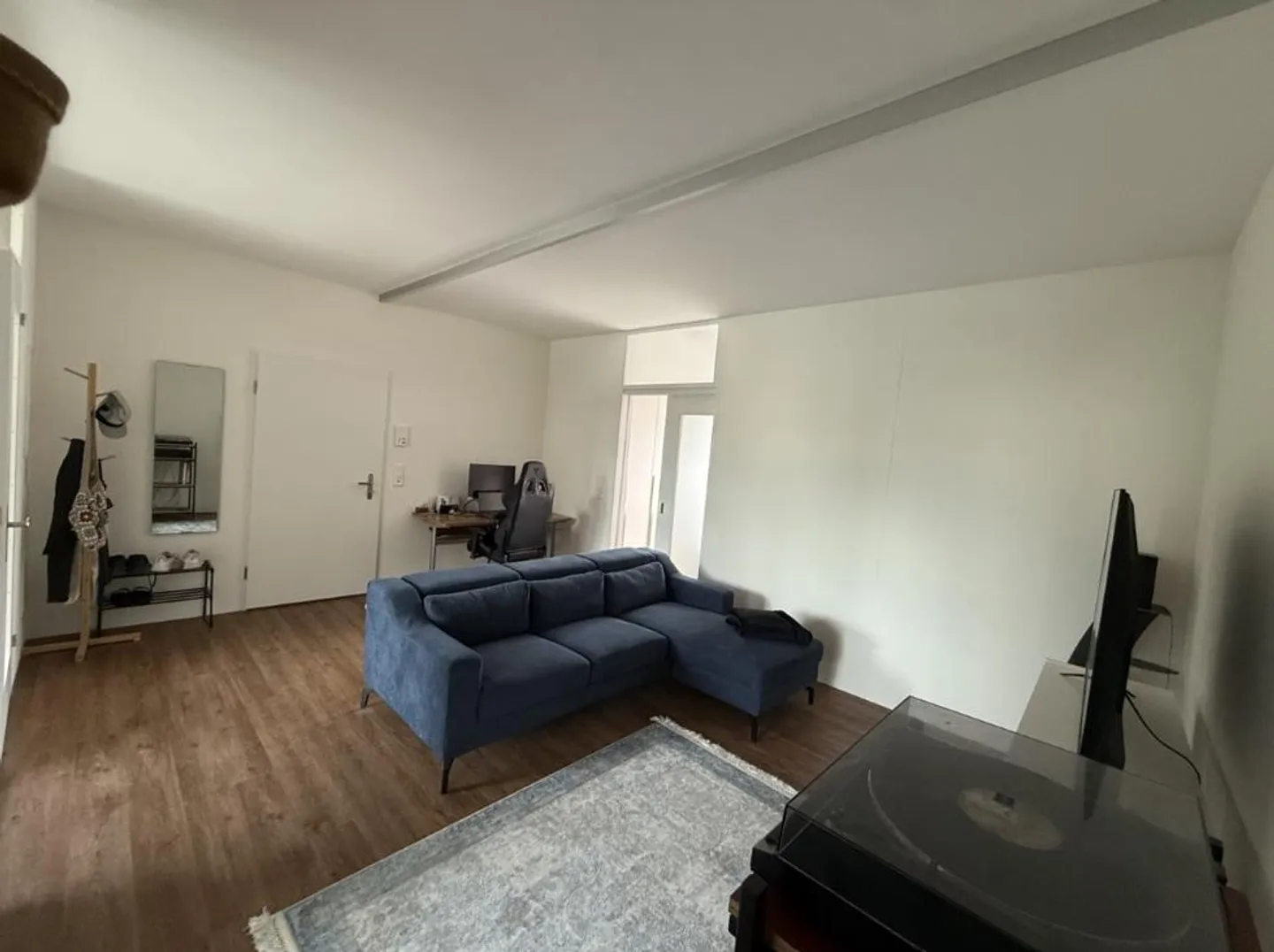 Appartement moderne de 2,5 pièces à louer - Photo 3 sur 5