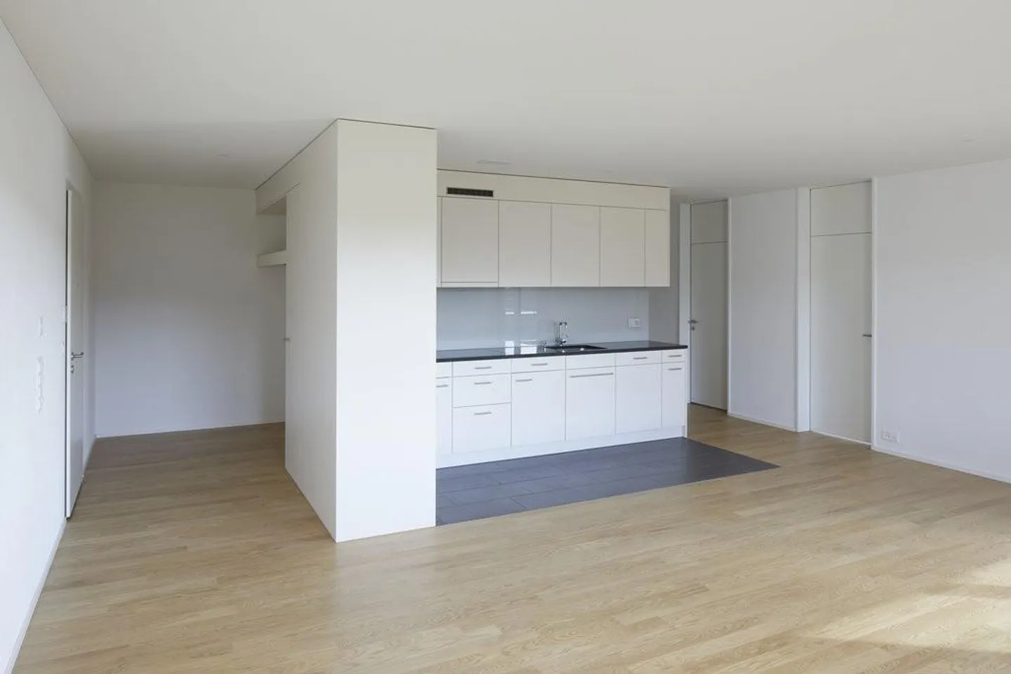 RENT WITHOUT SECURITY DEPOSIT - Ideal apartment for singles or couples - Photo 6 of 9
