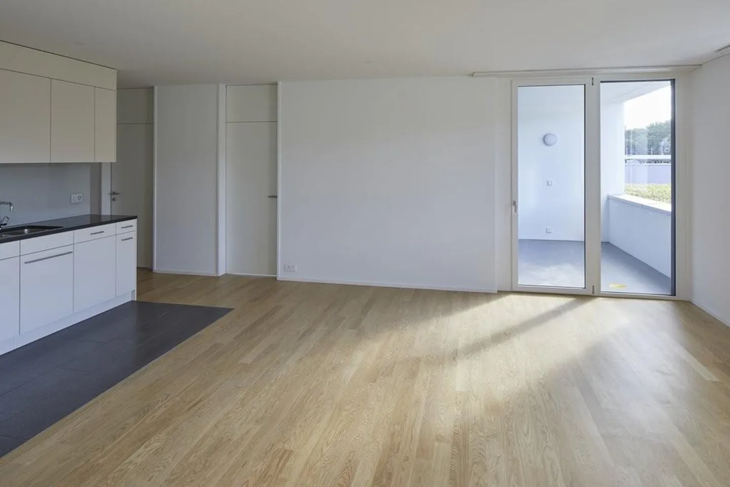 RENT WITHOUT SECURITY DEPOSIT - Ideal apartment for singles or couples - Photo 7 of 9