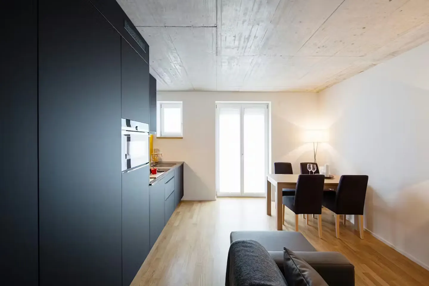 Chic Apartment in Zürich - Photo 3 of 4