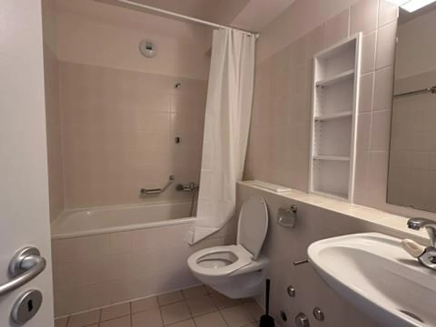 Accogliente appartamento con 1 camera e balcone a Le Grand-Saconnex - Foto 27 di 30