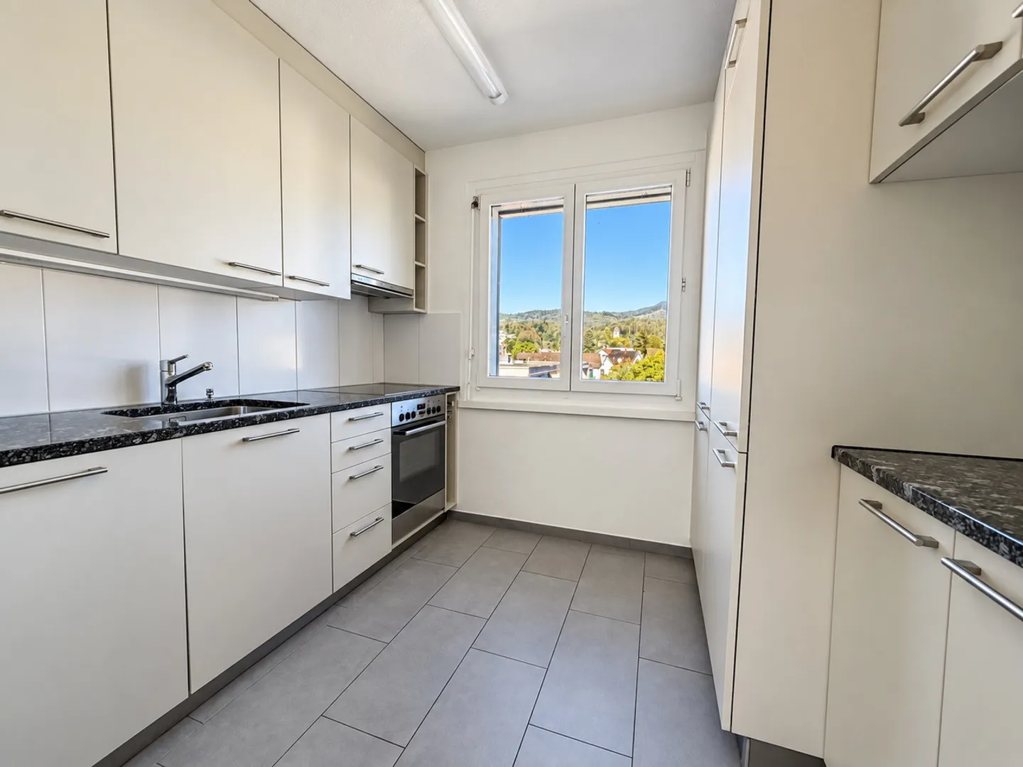 Helle Wohnung mit Bergsicht - Foto 8 von 10