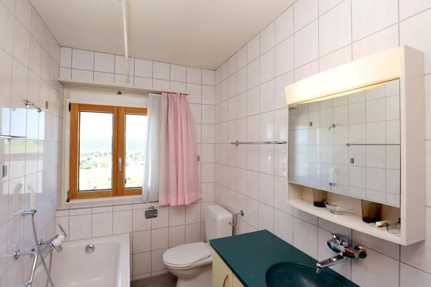 Geräumige Familienvilla mit Wohnung - Foto 10 von 13