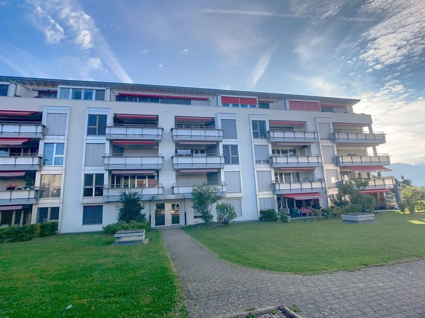 Sehr schöne 3 ½ Zimmer Wohnung - Foto 2 von 2