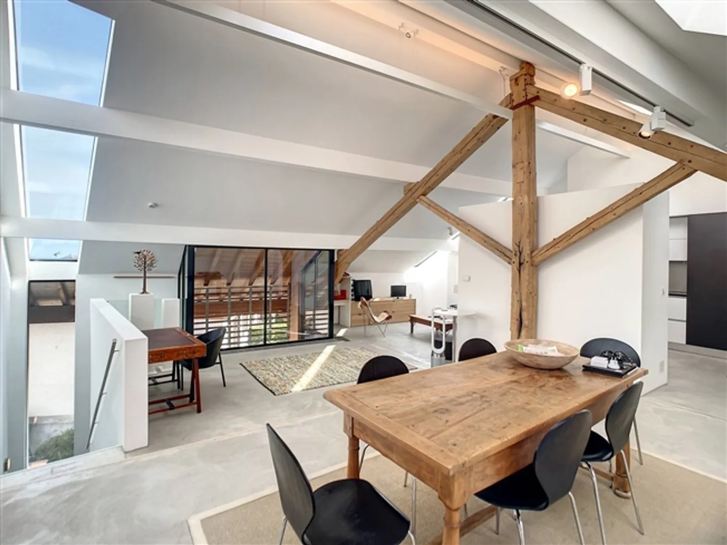 Residenza straordinaria nel cuore del villaggio - Foto 7 di 9