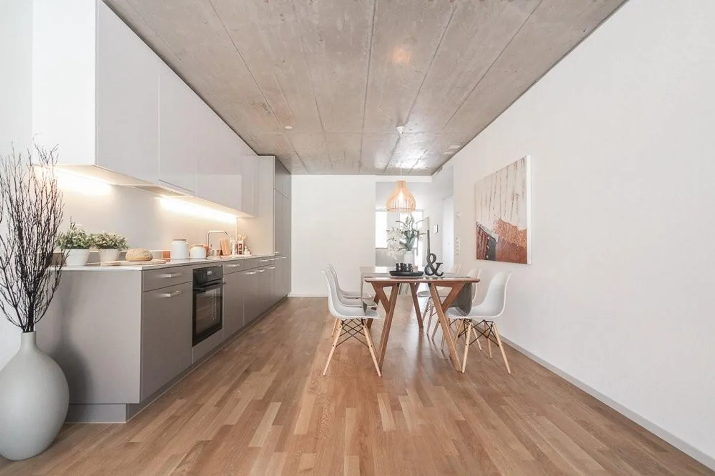 Moderne 4.5-Zimmer-Wohnung in neuem Terrassenhaus - Foto 1 von 7