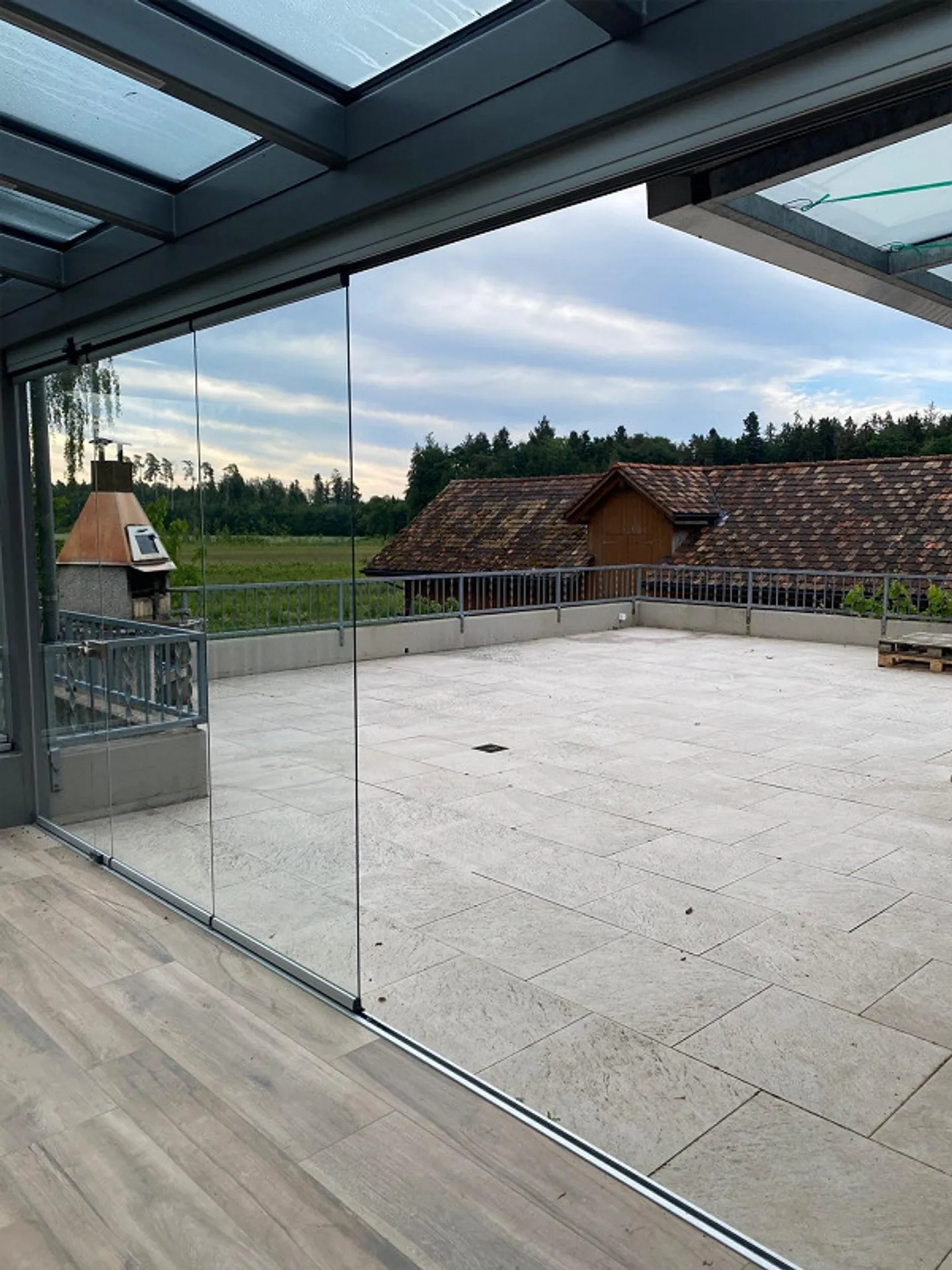Geräumiges Familienhaus in der Natur - Foto 8 von 14