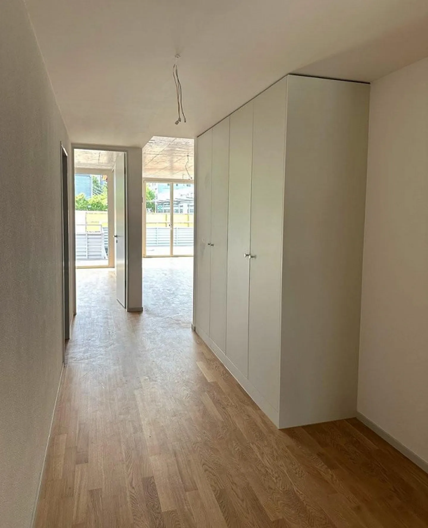 Moderne 4.5-Zimmer-Wohnung in neuem Terrassenhaus - Foto 7 von 7
