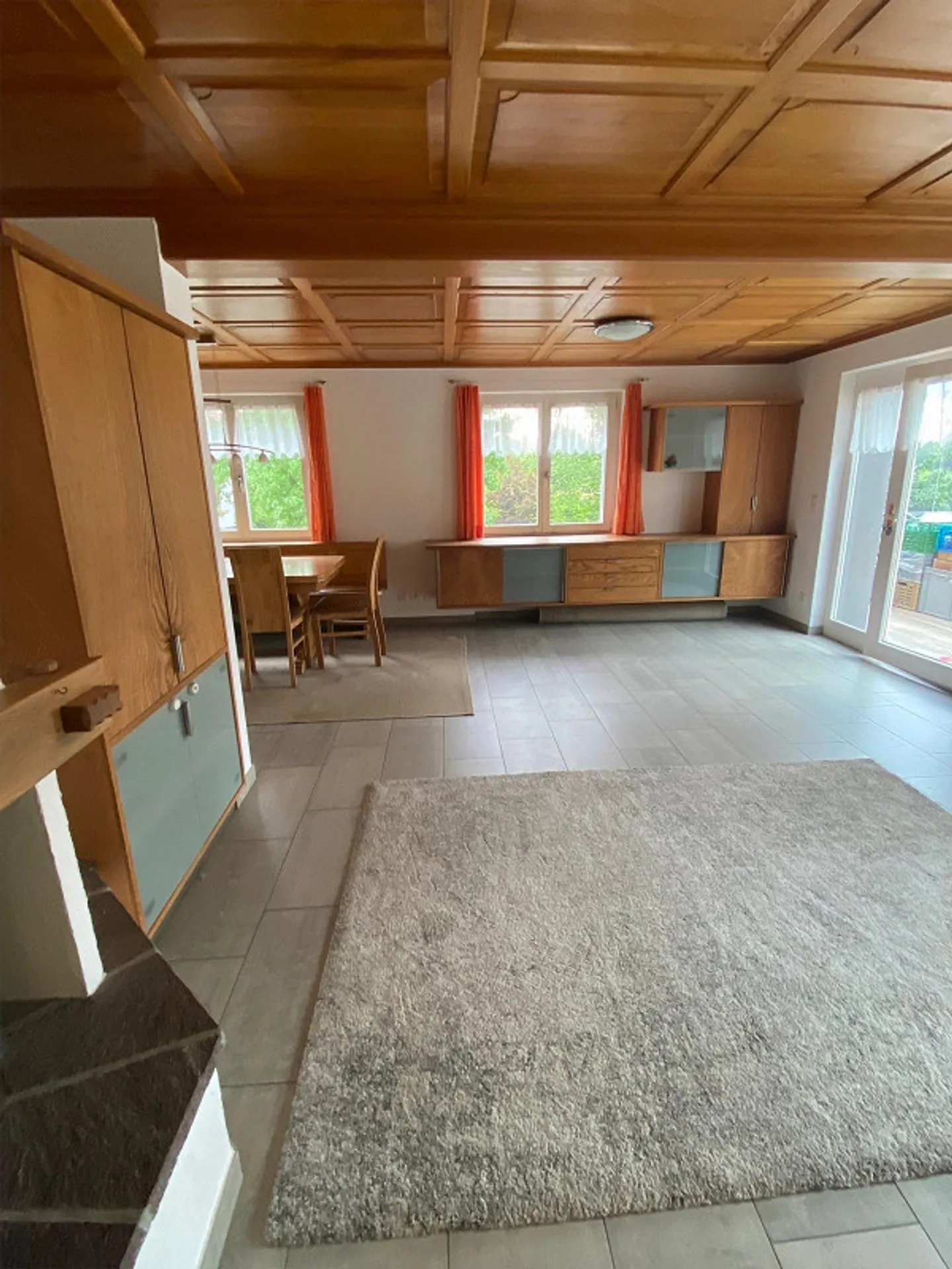 Geräumiges Familienhaus in der Natur - Foto 7 von 14