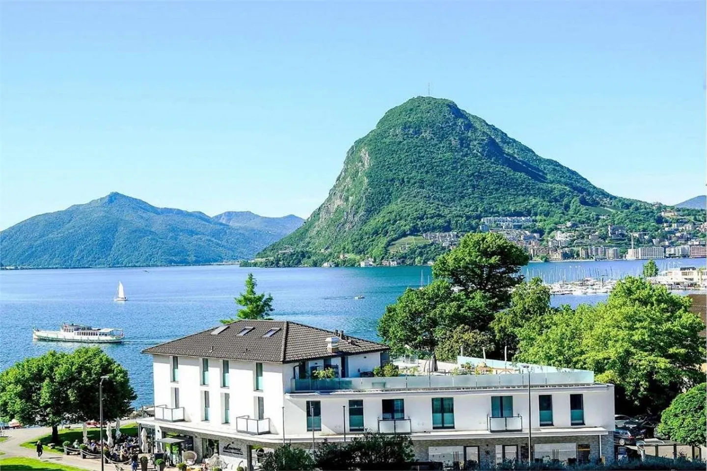 Dachgeschoss mit Dachterrasse, privatem Pool und Seeblick - Foto 10 von 10