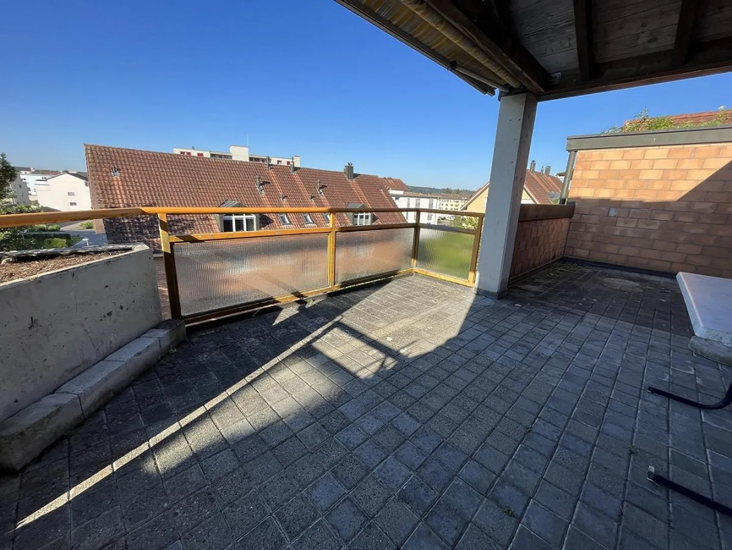 Ampio appartamento di 5,5 stanze vicino al Reno - Foto 11 di 12