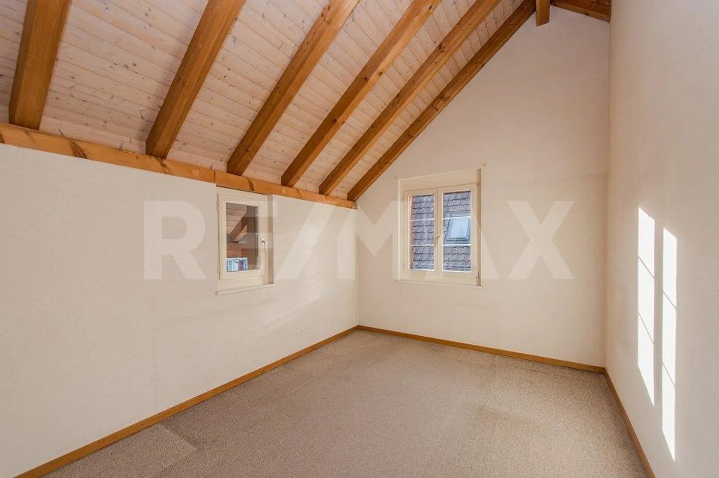 Sonniges 5-Zimmer Eckhaus - Foto 7 von 12