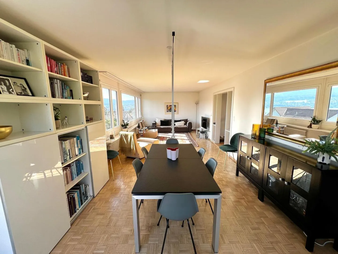 APPARTAMENTO DI 5½ LOCALI A HERRLIBERG (ZH), ARREDATO, TEMPORANEO - Foto 1 di 10