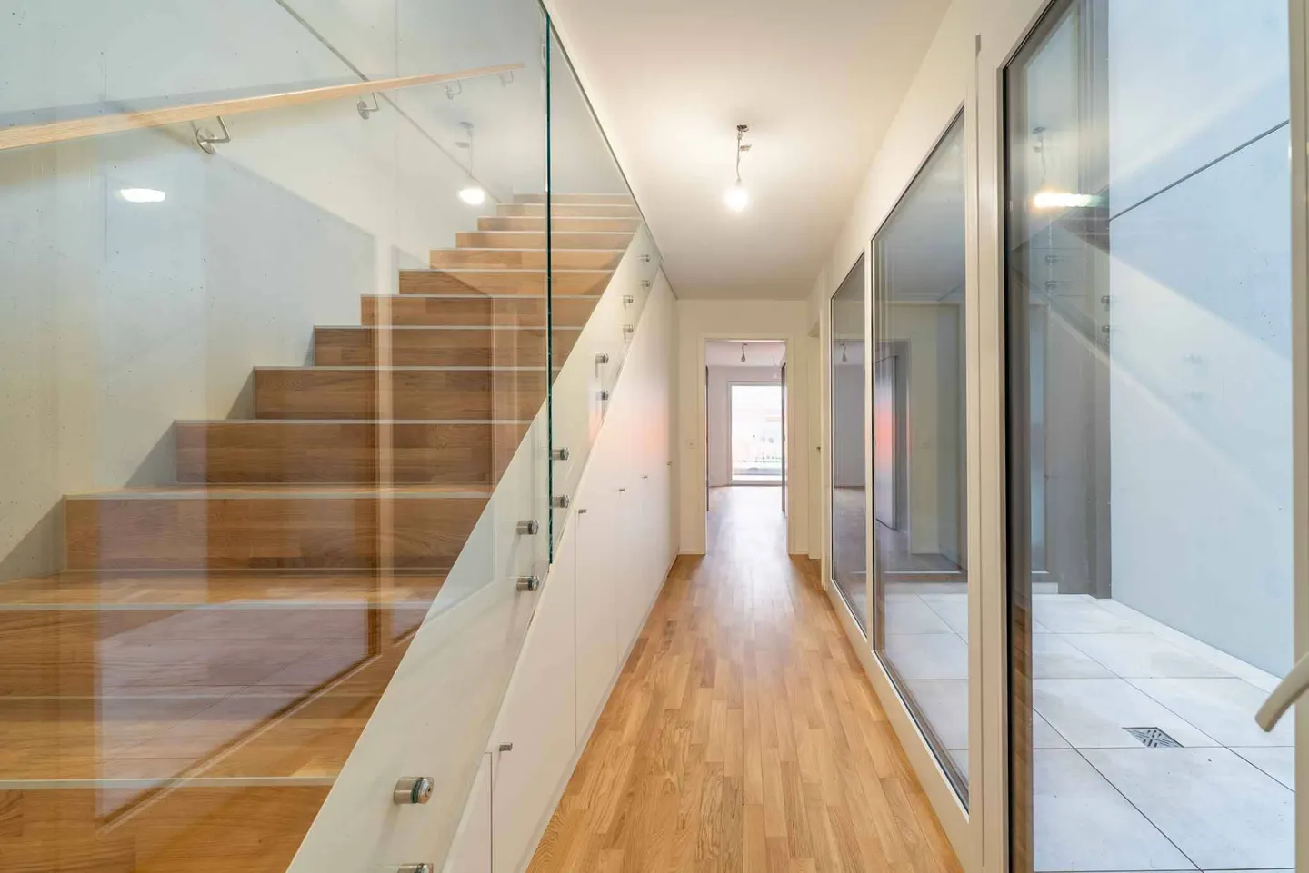 Zeitgemäßer Duplex mit Seeblick - Foto 6 von 13