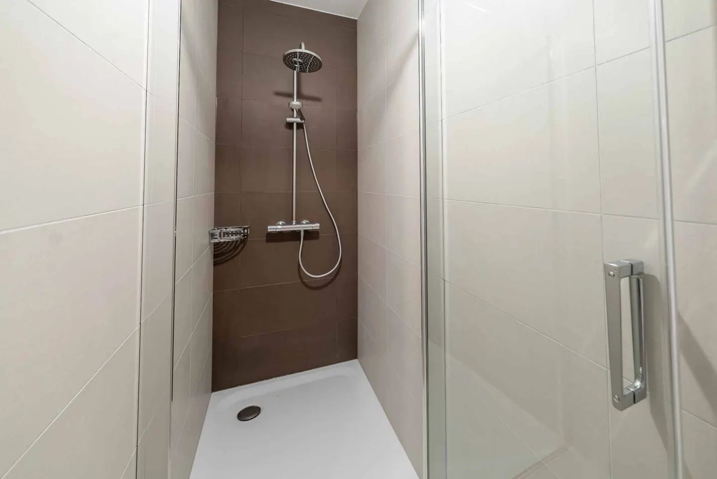 Zeitgemäßer Duplex mit Seeblick - Foto 2 von 13