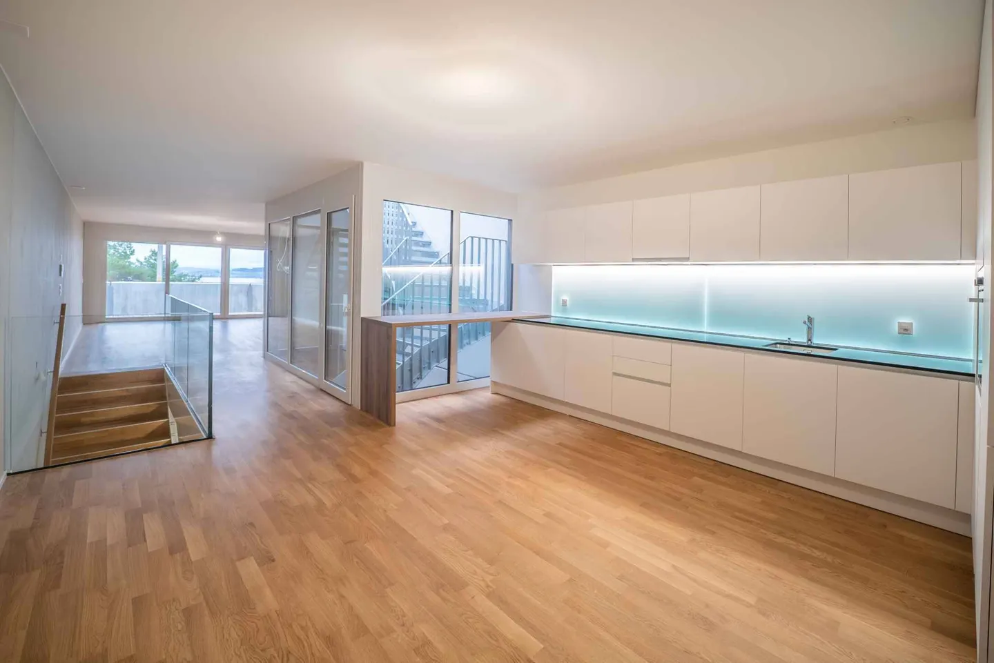Zeitgemäßer Duplex mit Seeblick - Foto 9 von 13