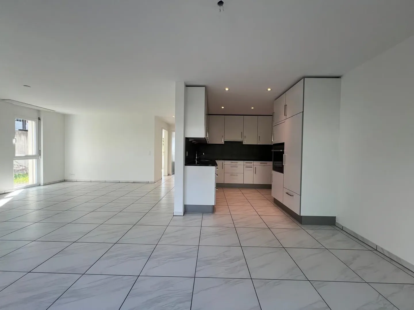 4.5 Room Apartment on the Ground Floor with Terrace - Photo 5 of 15