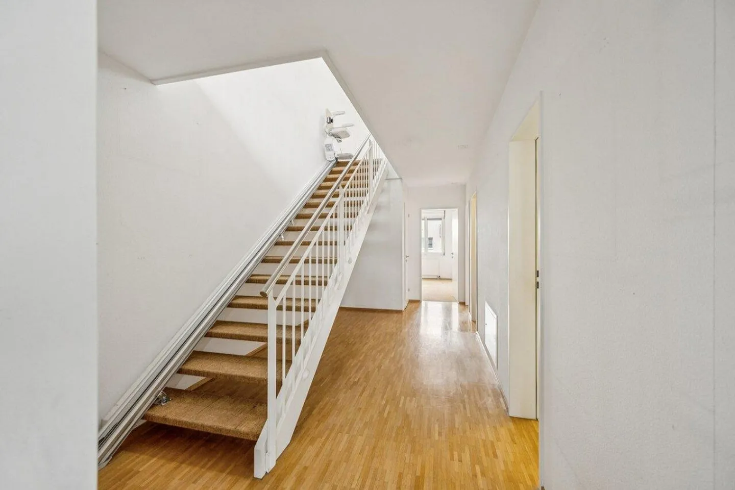 Attractive Maisonette Penthouse - Photo 9 of 15