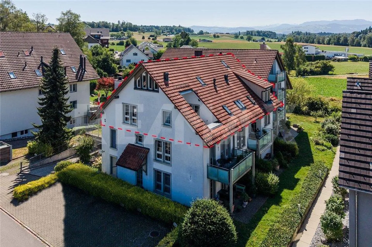 5 ½ ZIMMER ATTIKA-MAISONETTE-WOHNUNG MIT TERRASSE - Foto 1 von 12