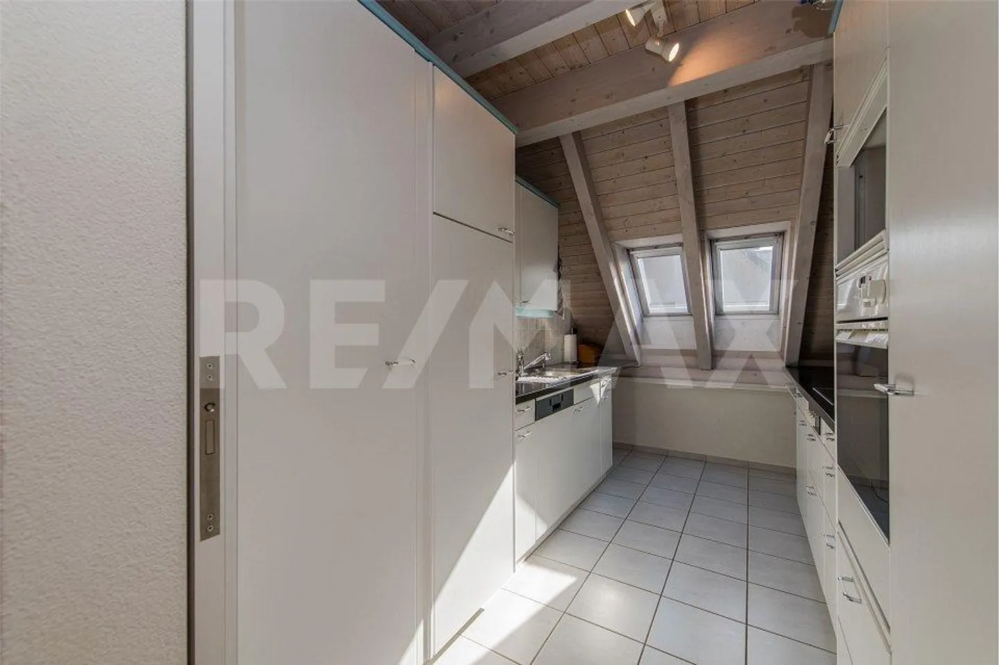 5 ½ ZIMMER ATTIKA-MAISONETTE-WOHNUNG MIT TERRASSE - Foto 4 von 12