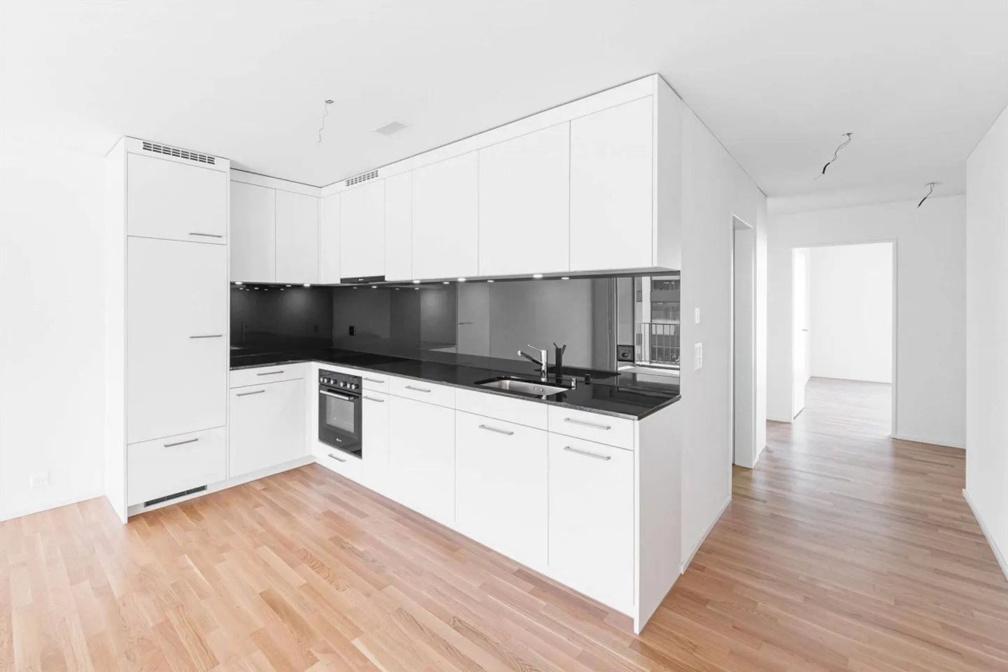Charmante Wohnung mit Schlossblick - Foto 2 von 6