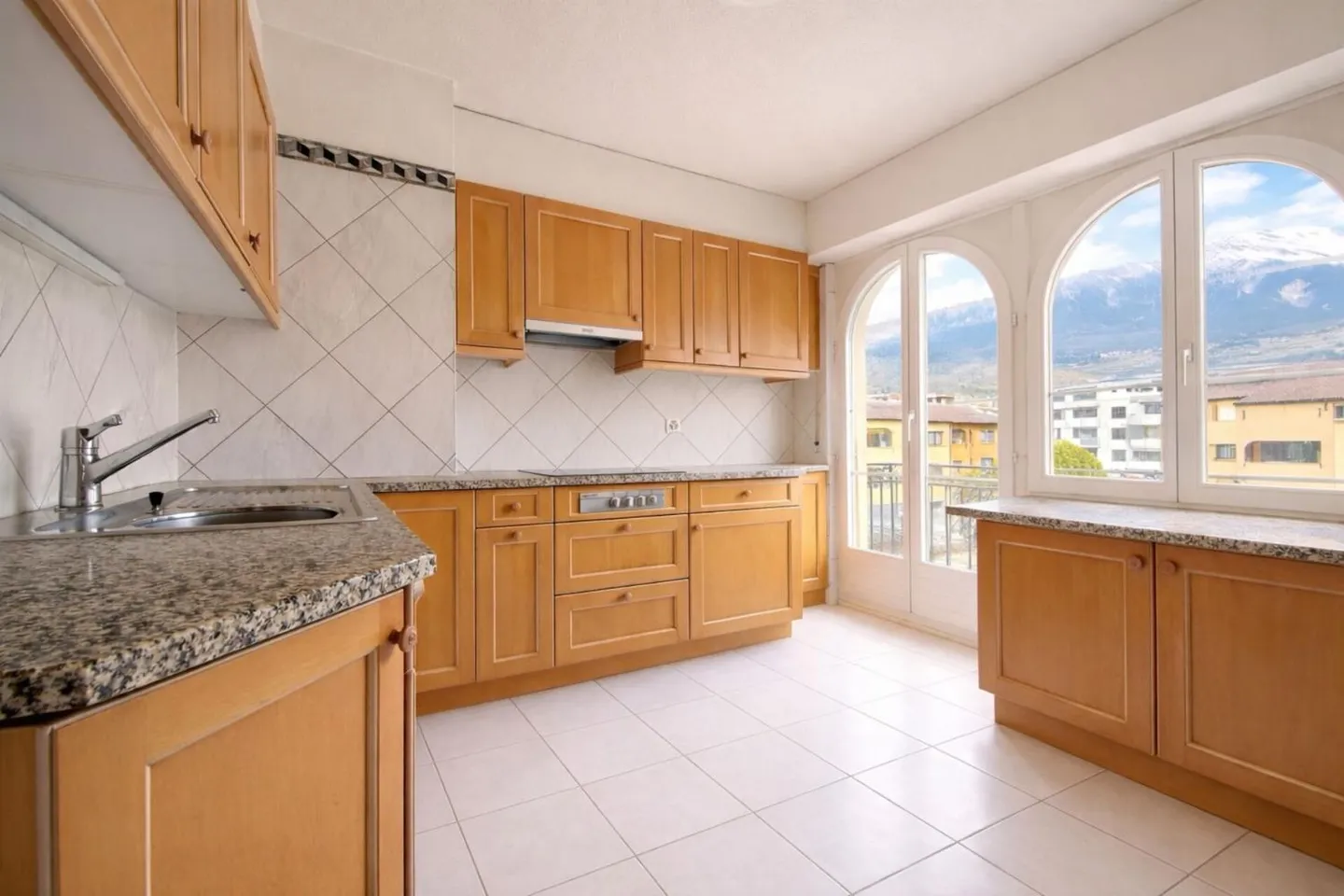 Magnifico appartamento di 6,5 locali ristrutturato a Sion - Foto 1 di 10