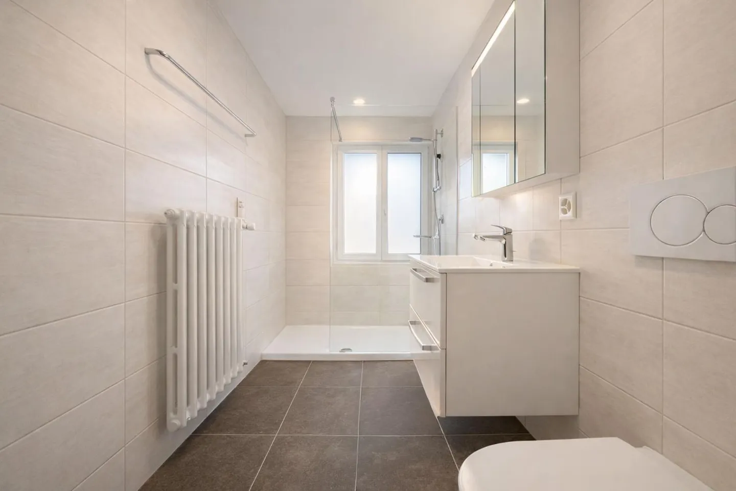 Magnifico appartamento di 6,5 locali ristrutturato a Sion - Foto 7 di 10