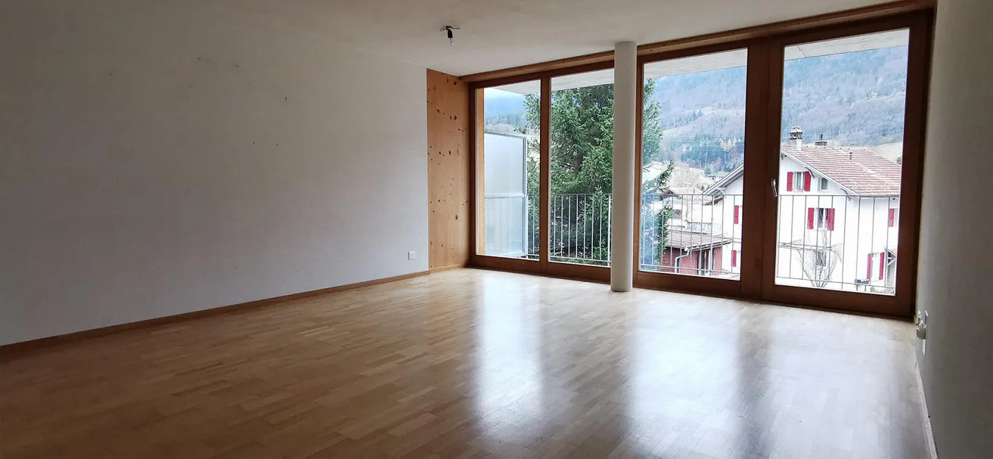 Appartamento in una posizione tranquilla con balcone esposto a sud - Foto 4 di 10