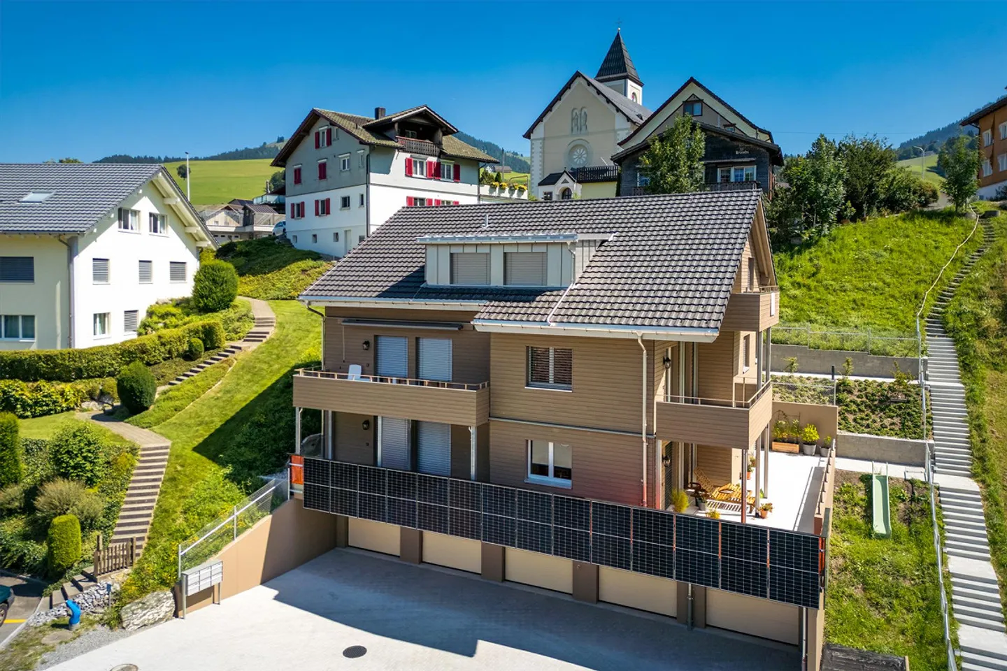 Appartamento unico di 3,5 stanze con grande terrazza - Foto 1 di 11
