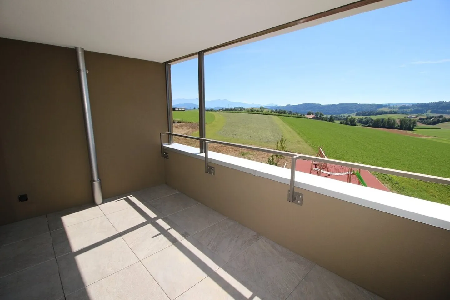 Wunderschöne 3,5-Zimmer-Wohnung in einem modernen Minergie-Gebäude - Foto 4 von 13