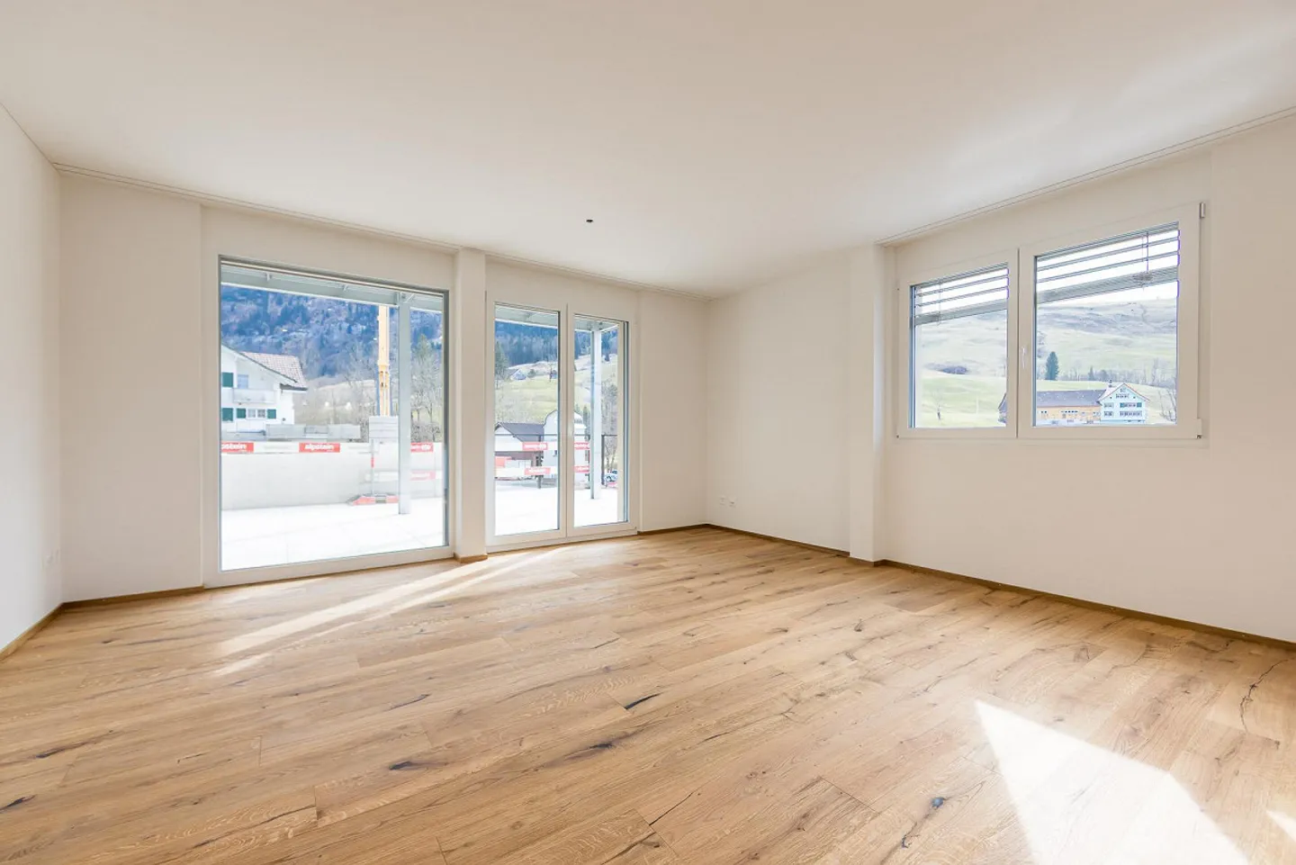 Appartamento unico di 3,5 stanze con grande terrazza - Foto 4 di 11