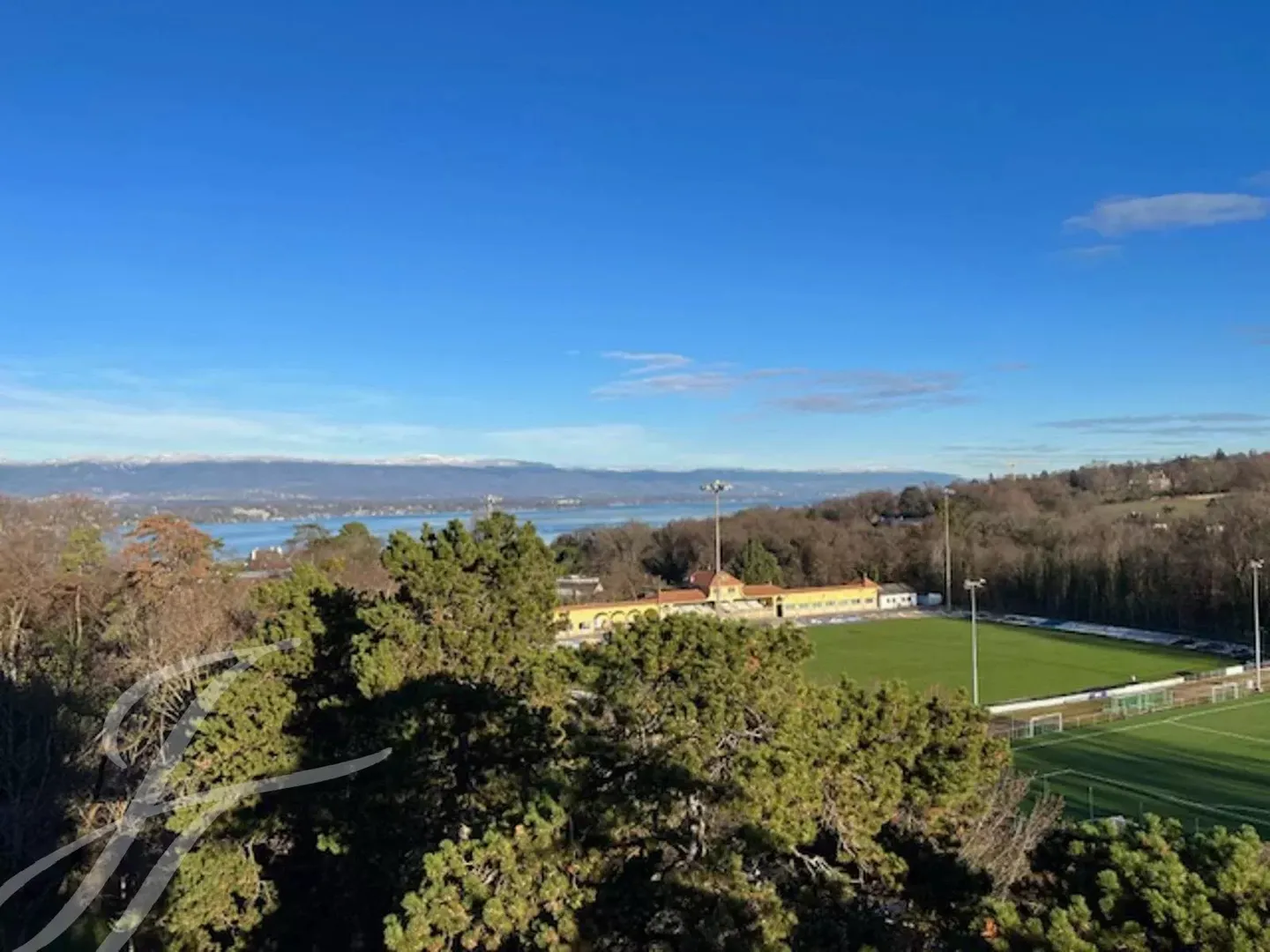 Vista panoramica di Cologny - Foto 1 di 2