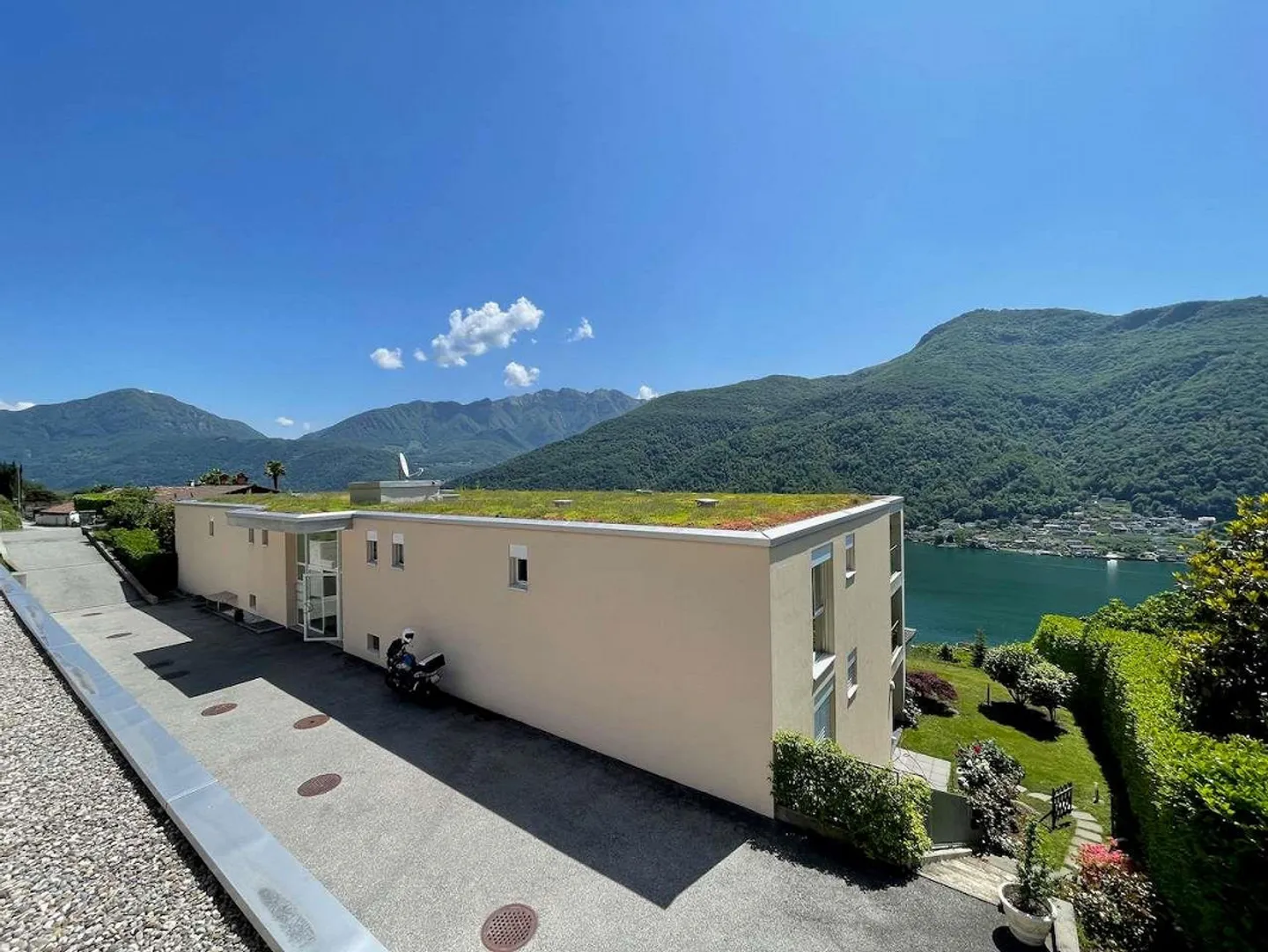 Panorama-Penthouse mit großer Terrasse und Seeblick - Foto 9 von 13