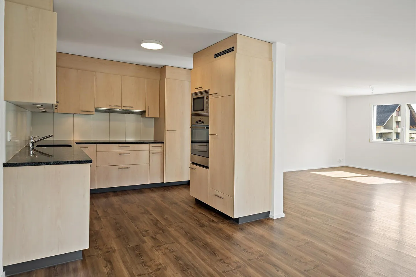 3.5 Room Apartment Near the Lake - Photo 6 of 10