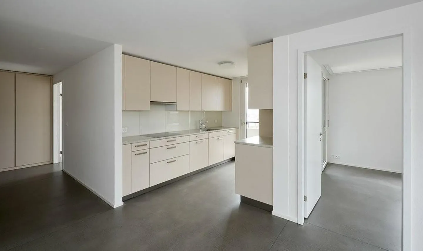 Excellent living in a central and sunny location! - Photo 3 of 10