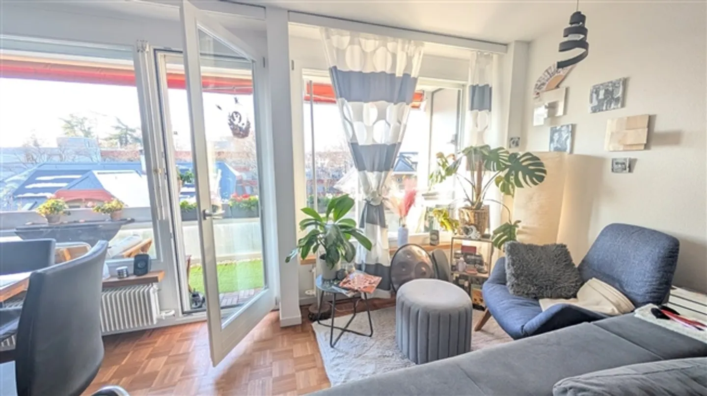 Appartement à louer - Photo 2 sur 10