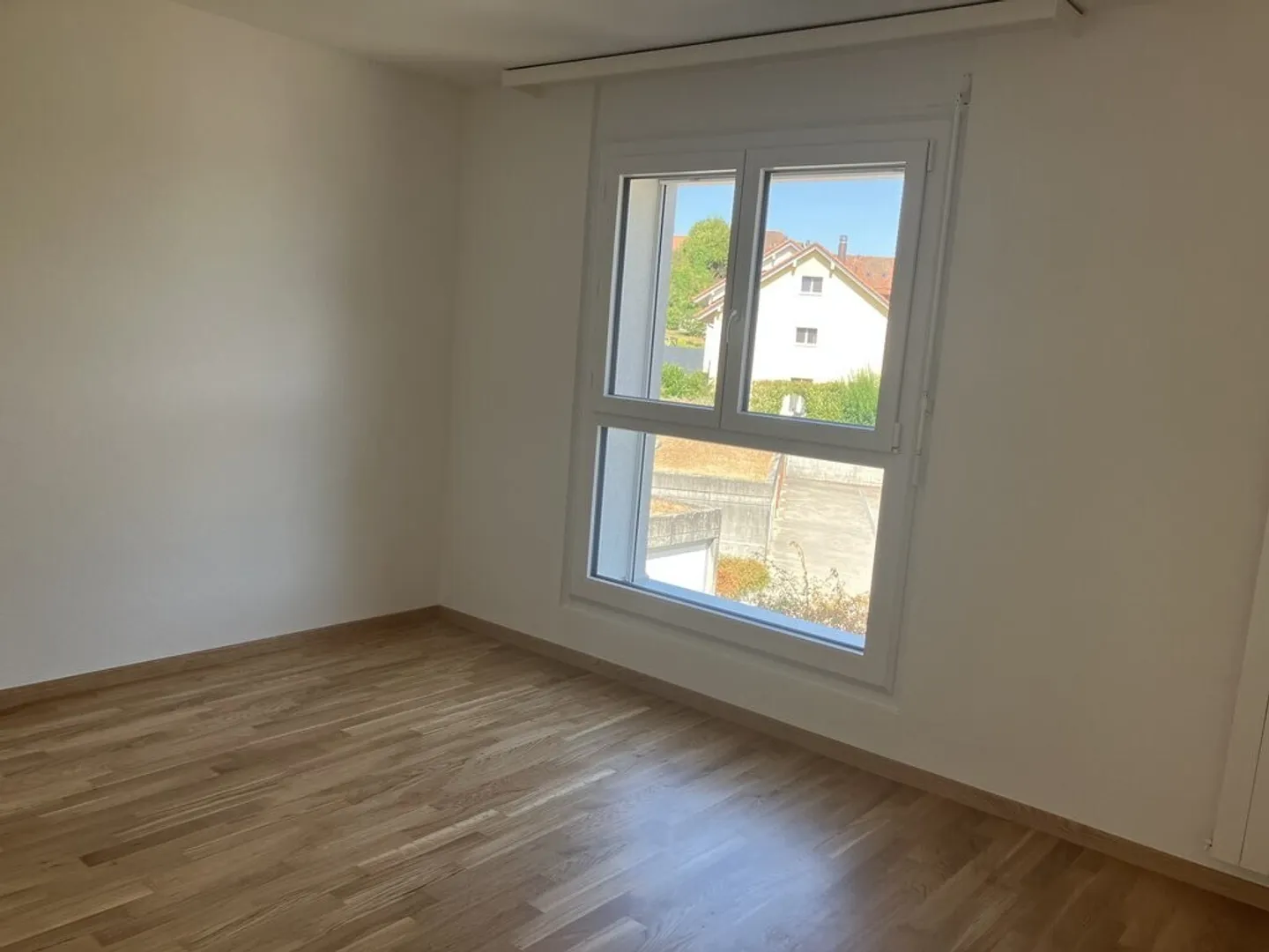 Appartement charmant de 4,5 pièces au 1er étage dans un cadre rural - Photo 5 sur 8