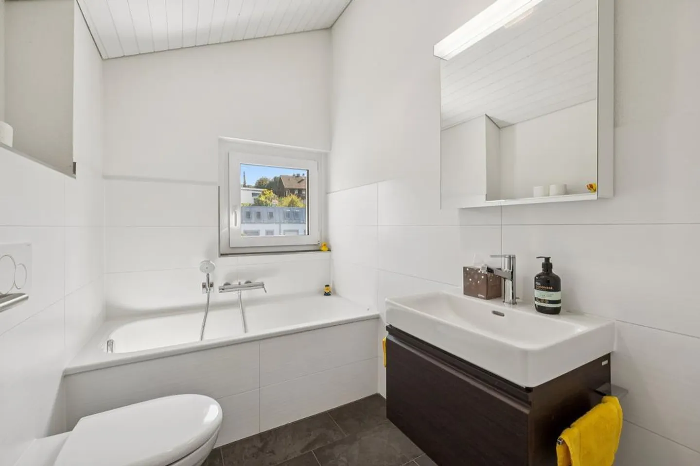Light-flooded 5.5-room maisonette apartment - Photo 9 of 11