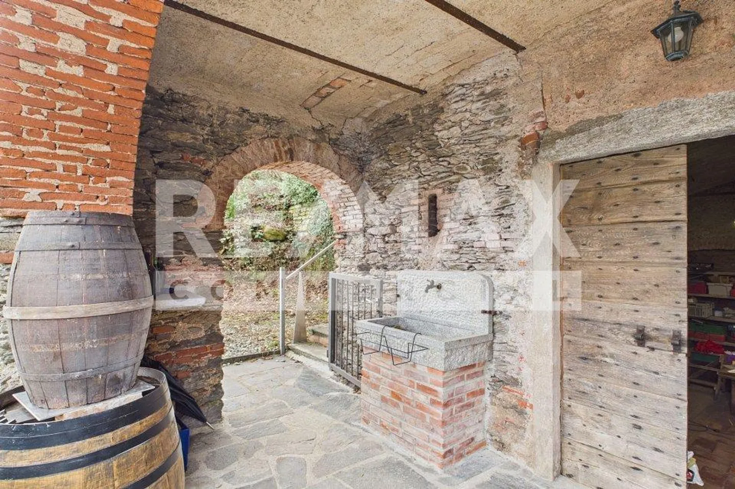 A corner of tradition: grotto for sale in Monteggio - Photo 12 of 13